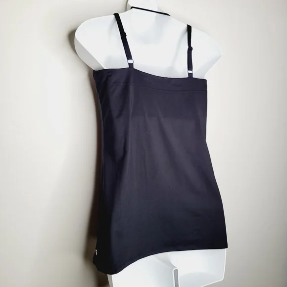 SOLD Fabletics Crossed Strap Tank - Picture 7 of 9